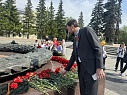 Сотрудники "УСТЭК-Челябинск" возложили цветы к Вечному огню 
